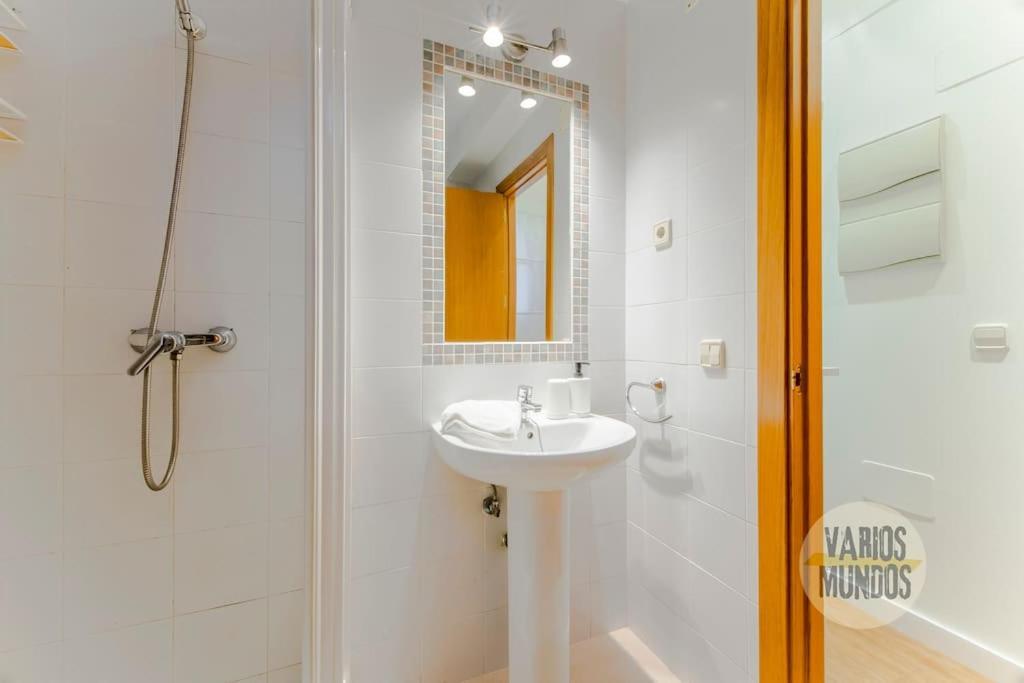 Super Cool Apt Para 4Pax En Plaza De Chueca Madrid Luaran gambar
